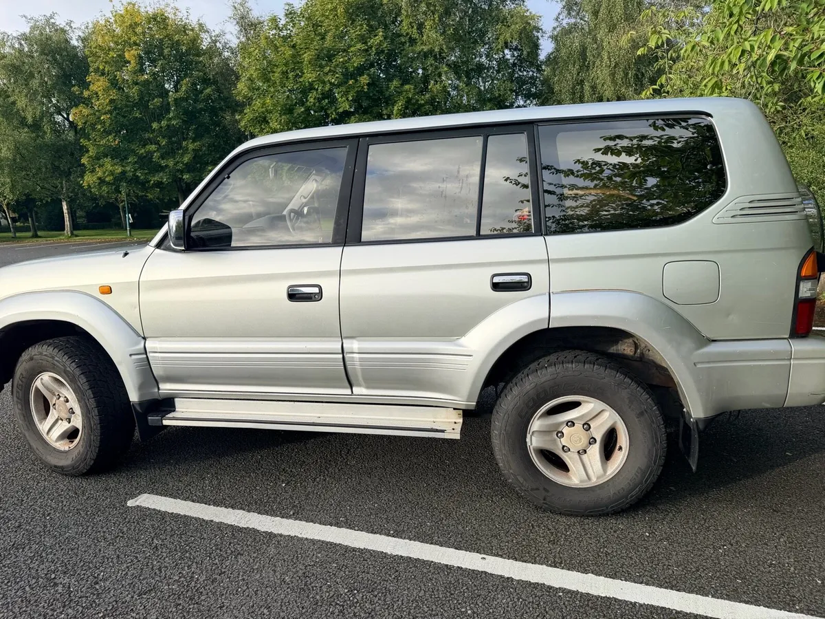 Toyota Land Cruiser - Image 3