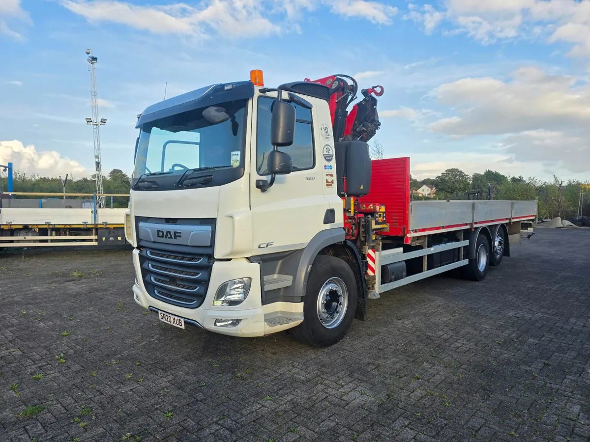 2020 DAF CF320 6X2 with 26ft, 4 inch dropside body - Image 3