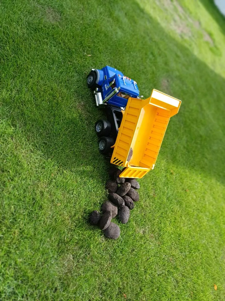 Bruder Mack Truck - Image 2
