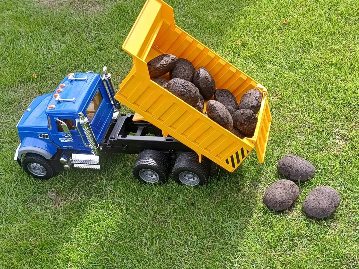 Bruder Mack Truck - Image 3