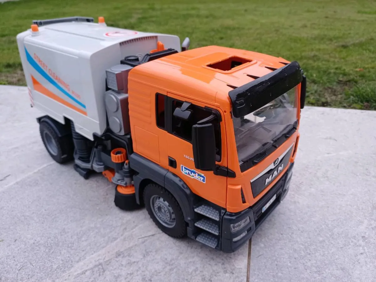 Bruder Street Sweeper Truck - Image 1