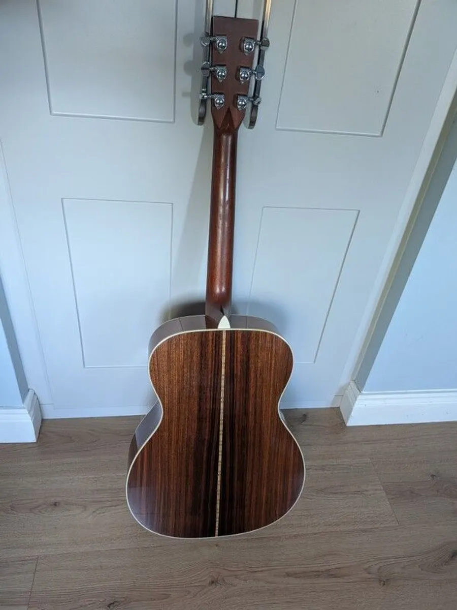 Martin 00028 - Image 2