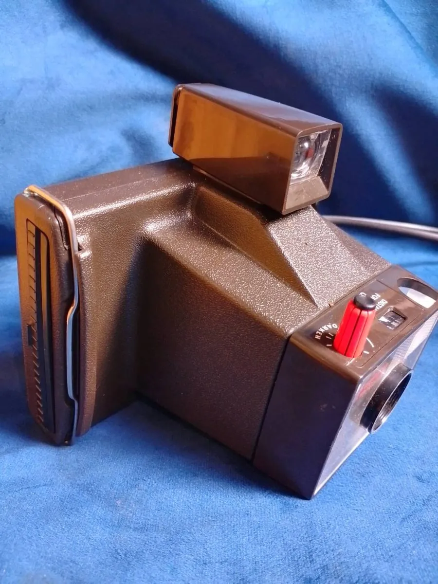 Vintage Polaroid Super Swinger Instant Camera - Image 4