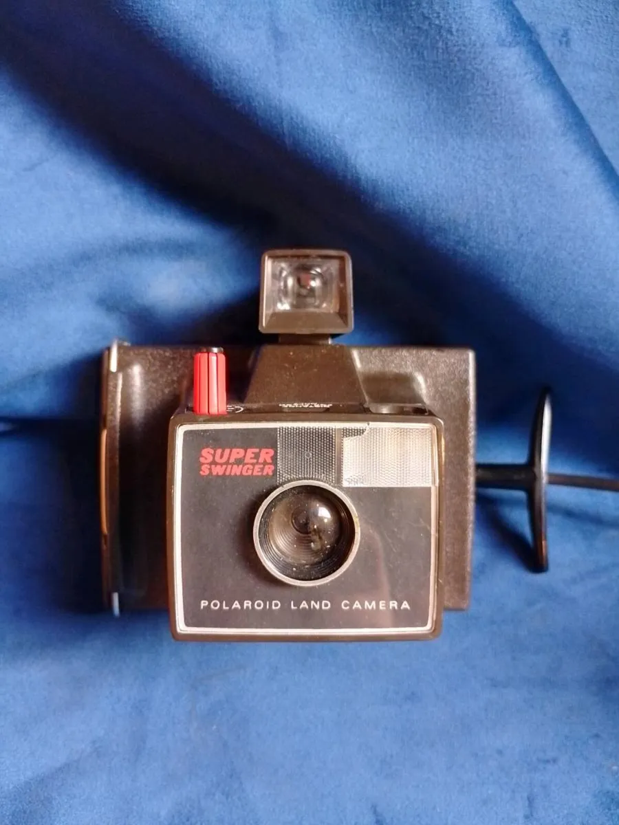 Vintage Polaroid Super Swinger Instant Camera - Image 2