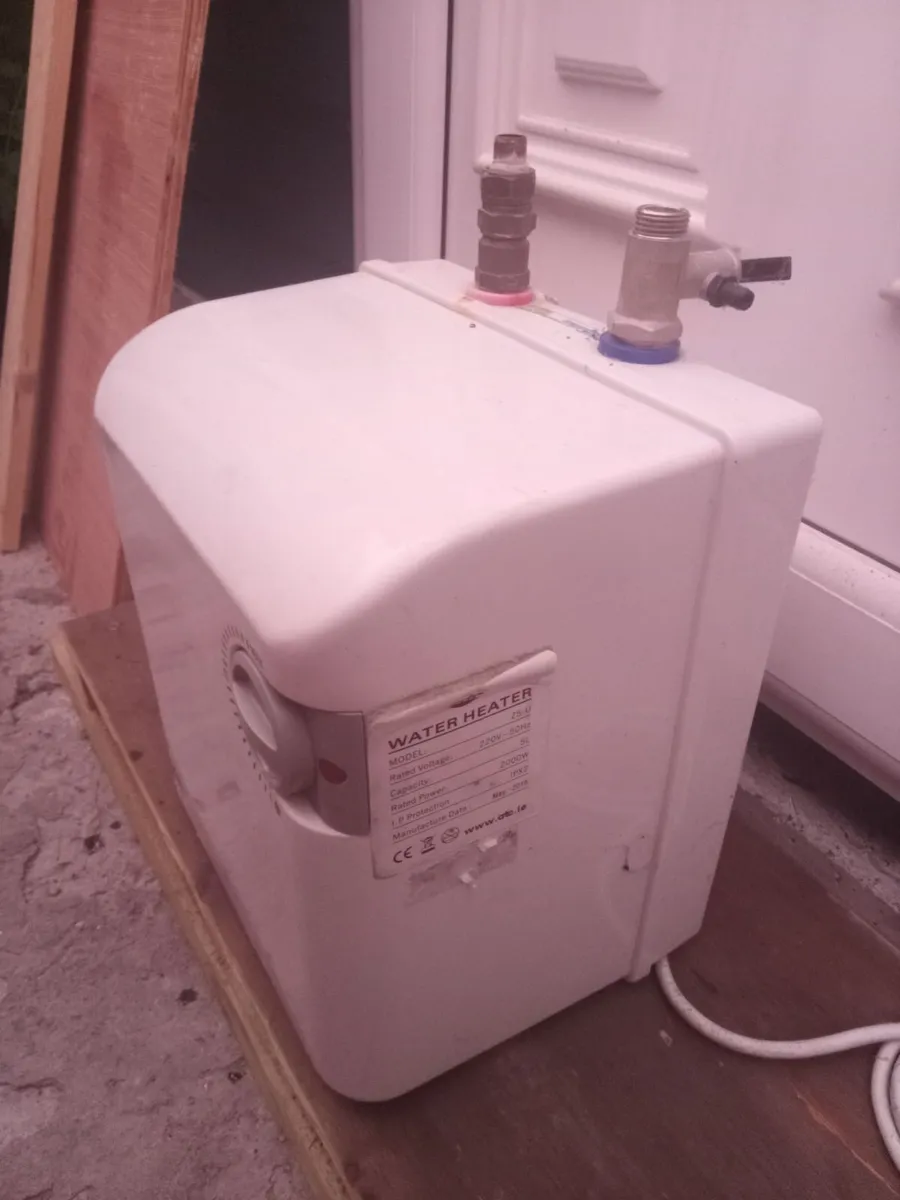 Undersink heater - full working order - Image 1