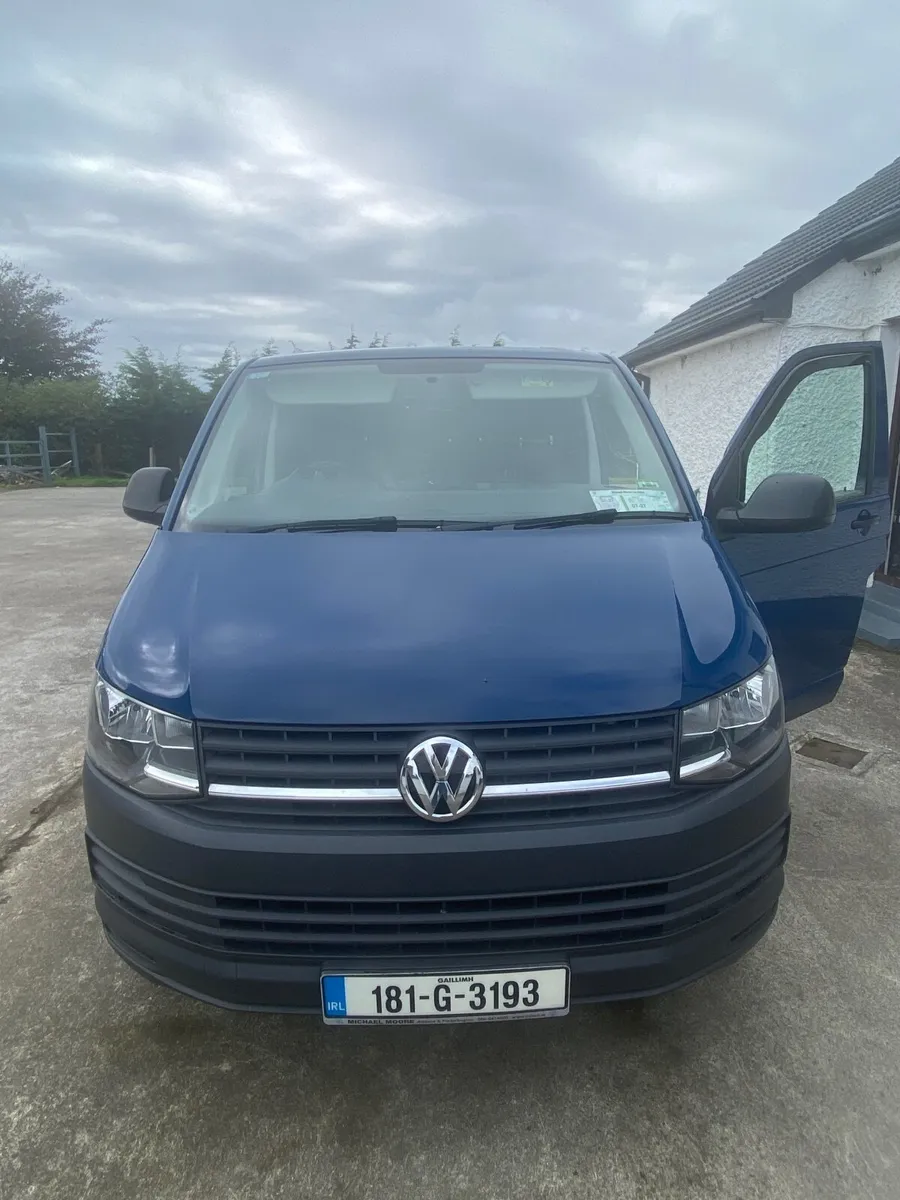 Volkswagen Transporter 2018 - Image 2