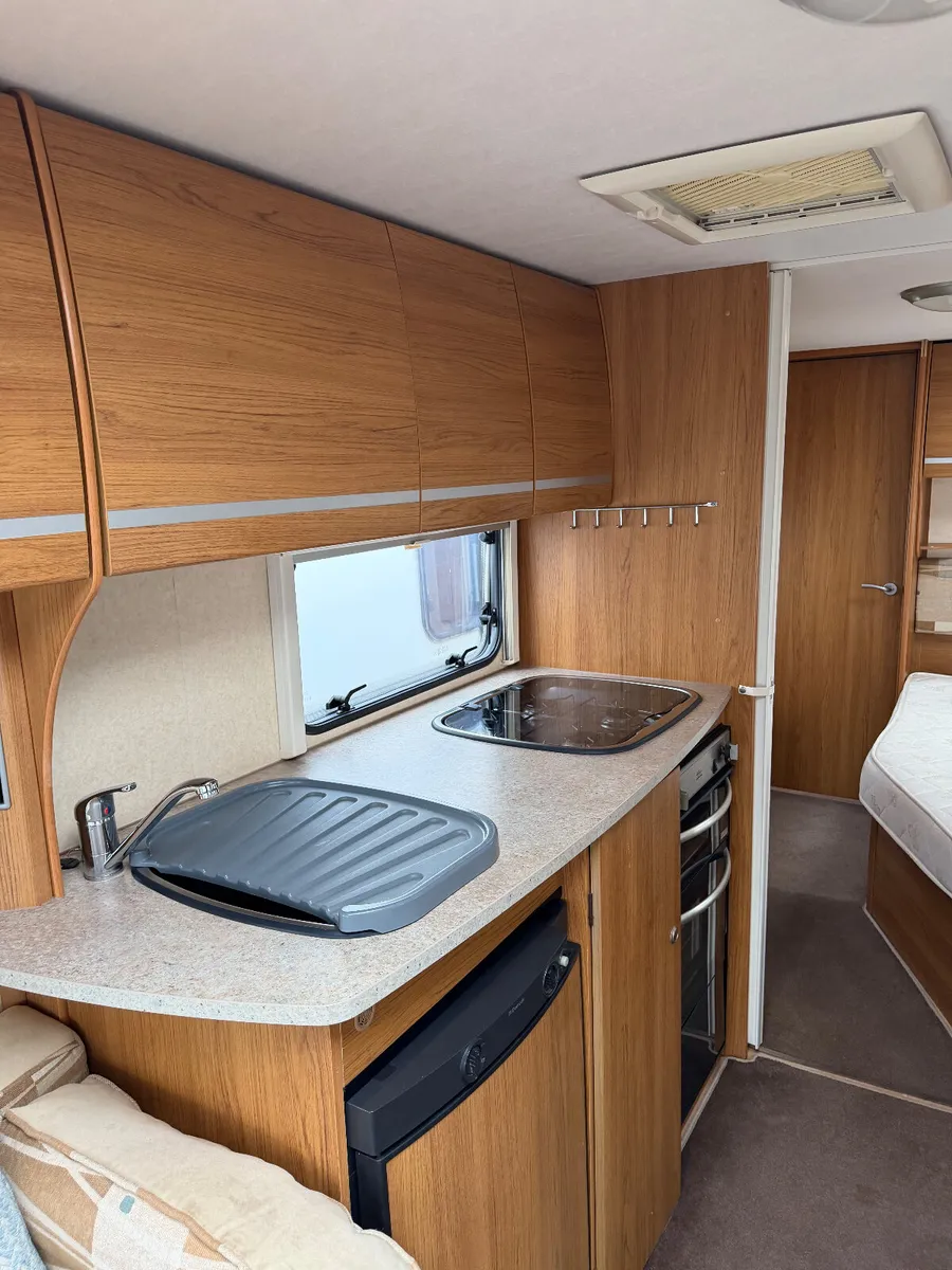 ✨BARGAIN BAILEY PAGEANT 4 BERTH FIXED BED✨ - Image 4