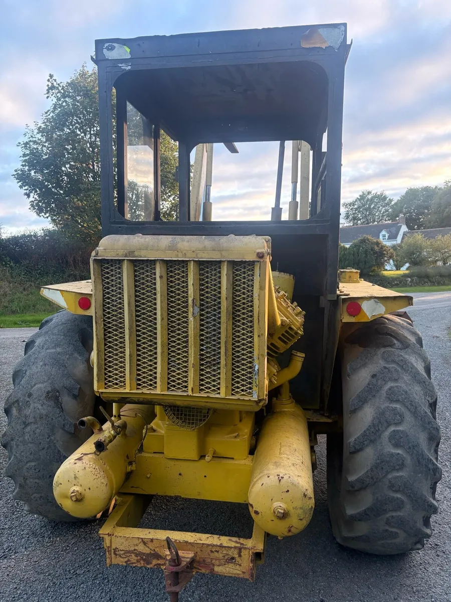 International 434 Loader - Image 4