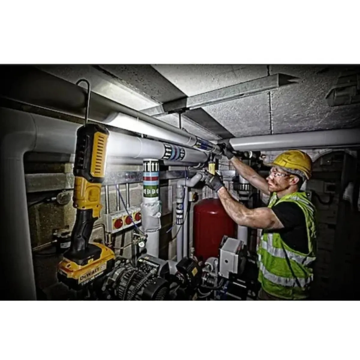 Dewalt LED Work Light 18V (Body Only) - Image 4