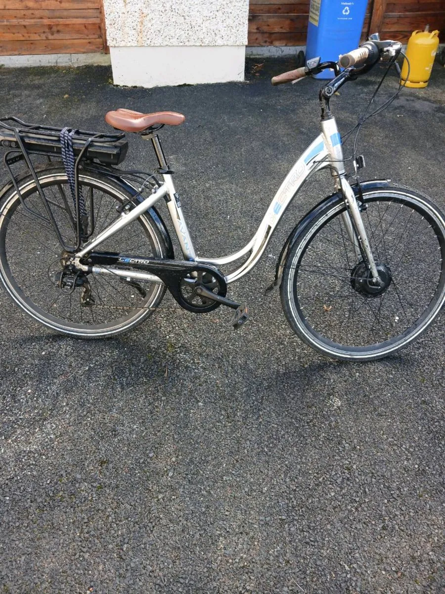 Ladies e bicycle for sale faulty battery