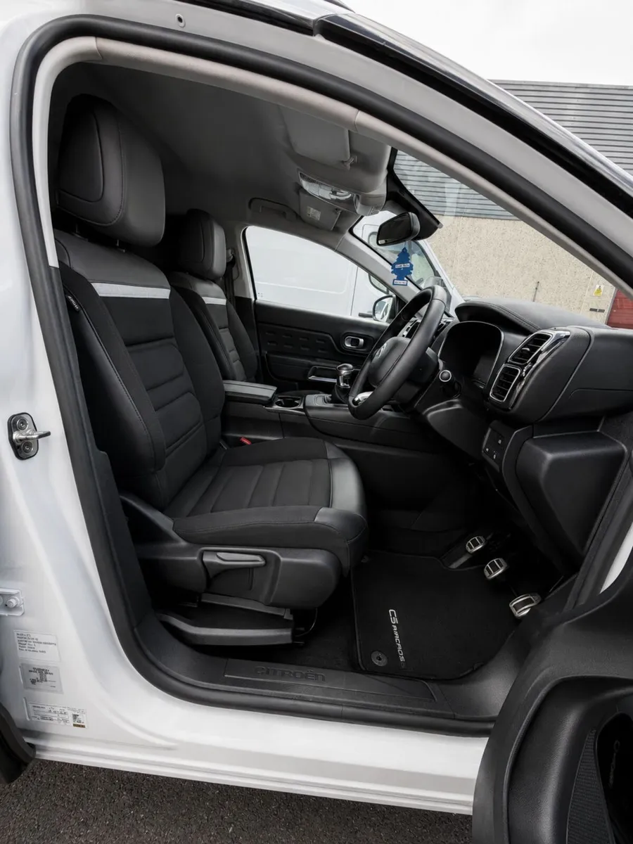 2023 Citroen C5 Aircross Commercial - Image 4
