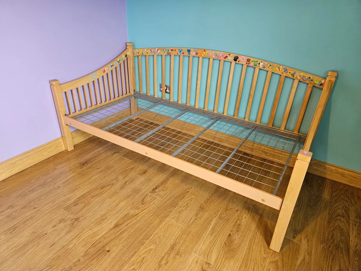 Single Bed / Sofa Bed - Free to take away - Image 2