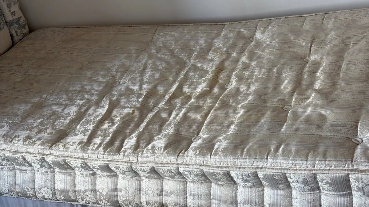 Bedroom furniture for sale - Image 4