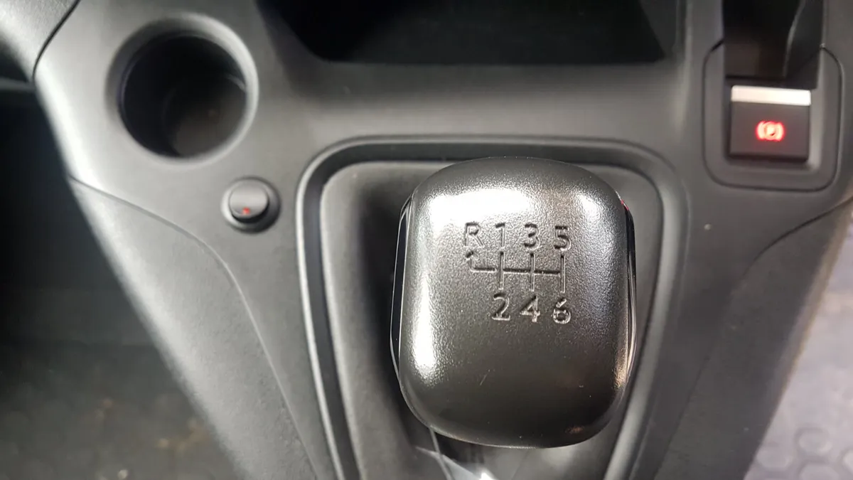 Peugeot Partner 221D LWB 6 SPEED 125KM VAT INVOICE - Image 4