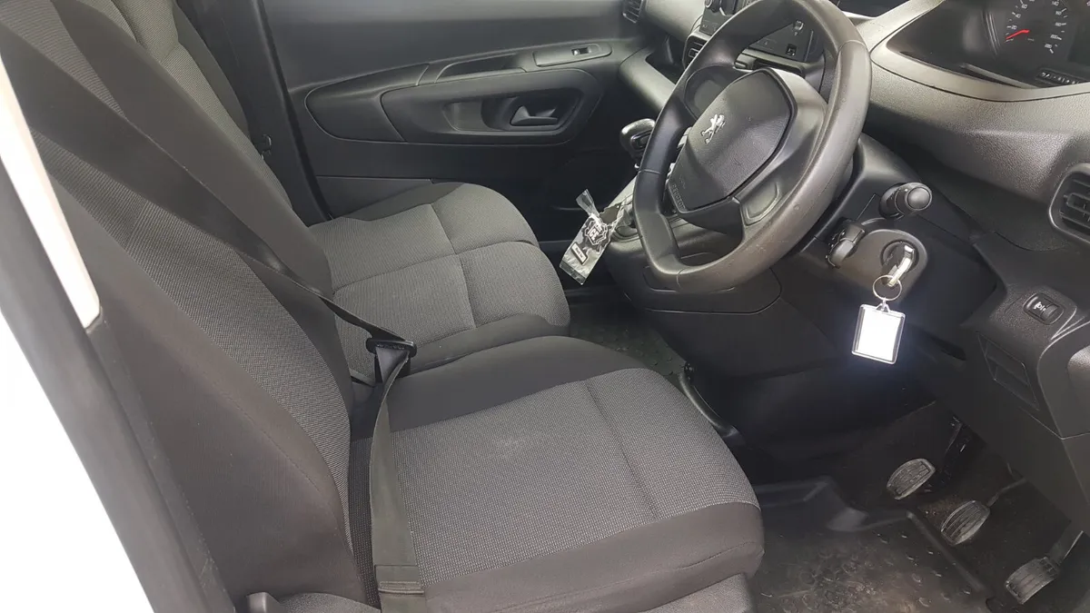 Peugeot Partner 221D LWB 6 SPEED 125KM VAT INVOICE - Image 3