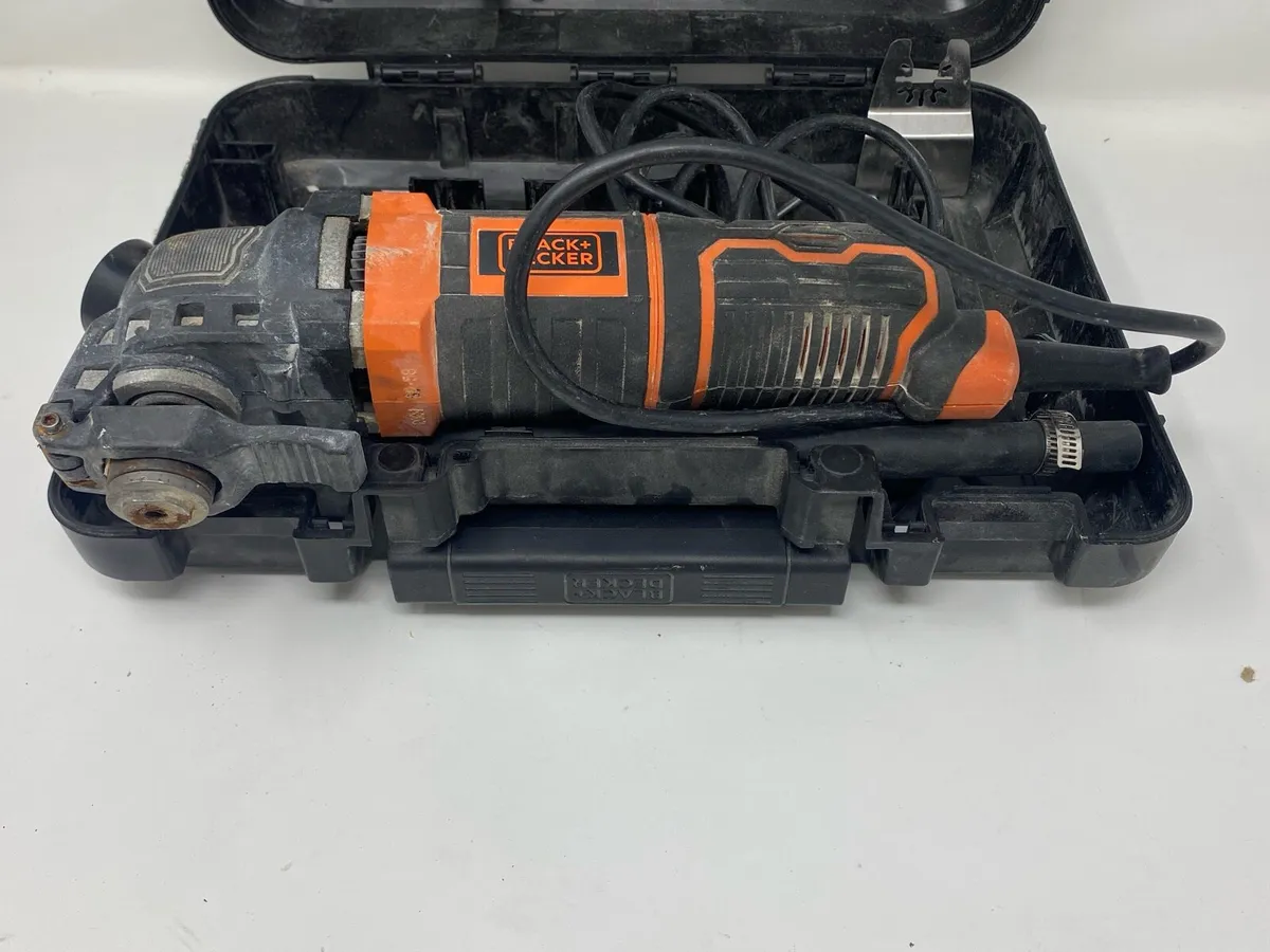 Black + Decker MT300KA 300W Oscillating Multi Tool - Image 1