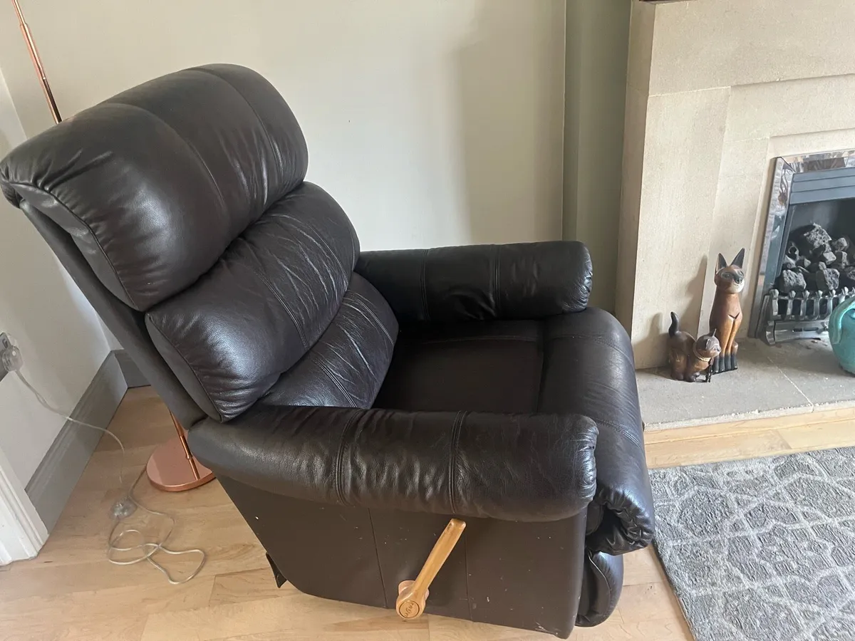 Leather Recliner chair - Image 4