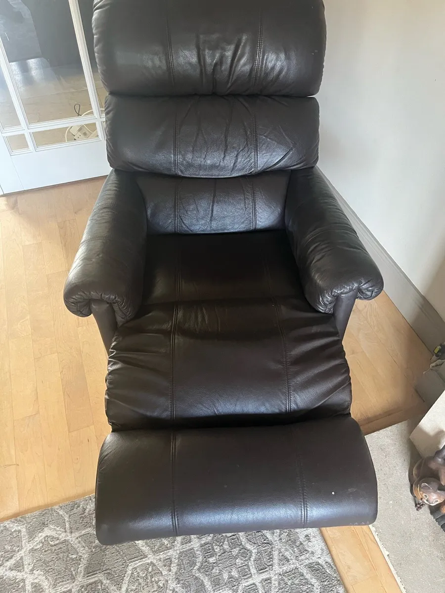 Leather Recliner chair - Image 2