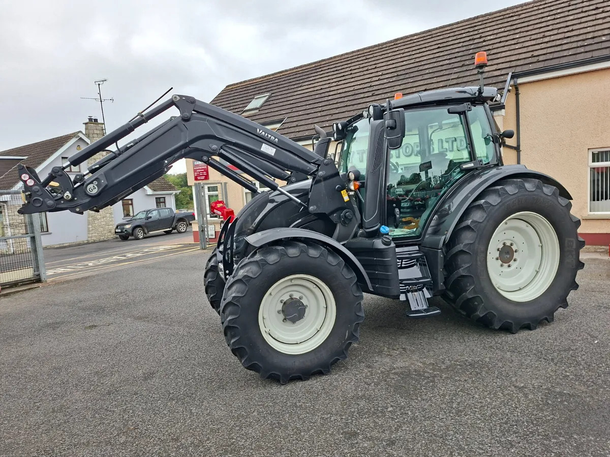 2021 VALTRA N114 & LOADER - Image 3