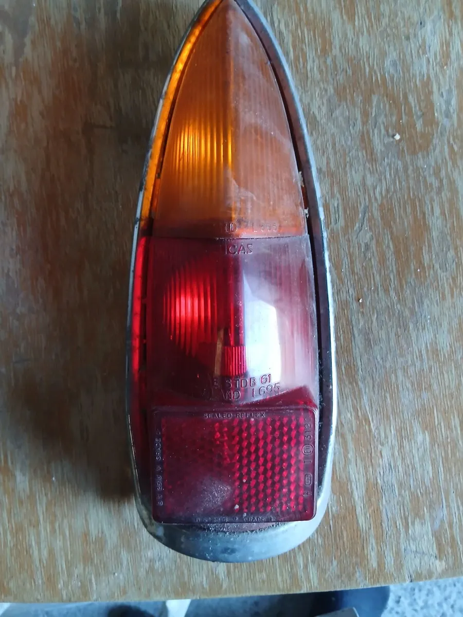 Rams for millmaster loader, tail lights for vin - Image 3