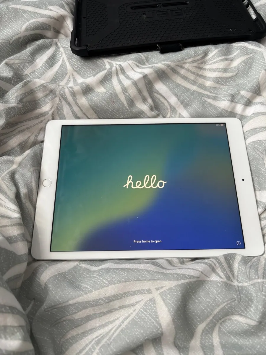 iPad - Image 3