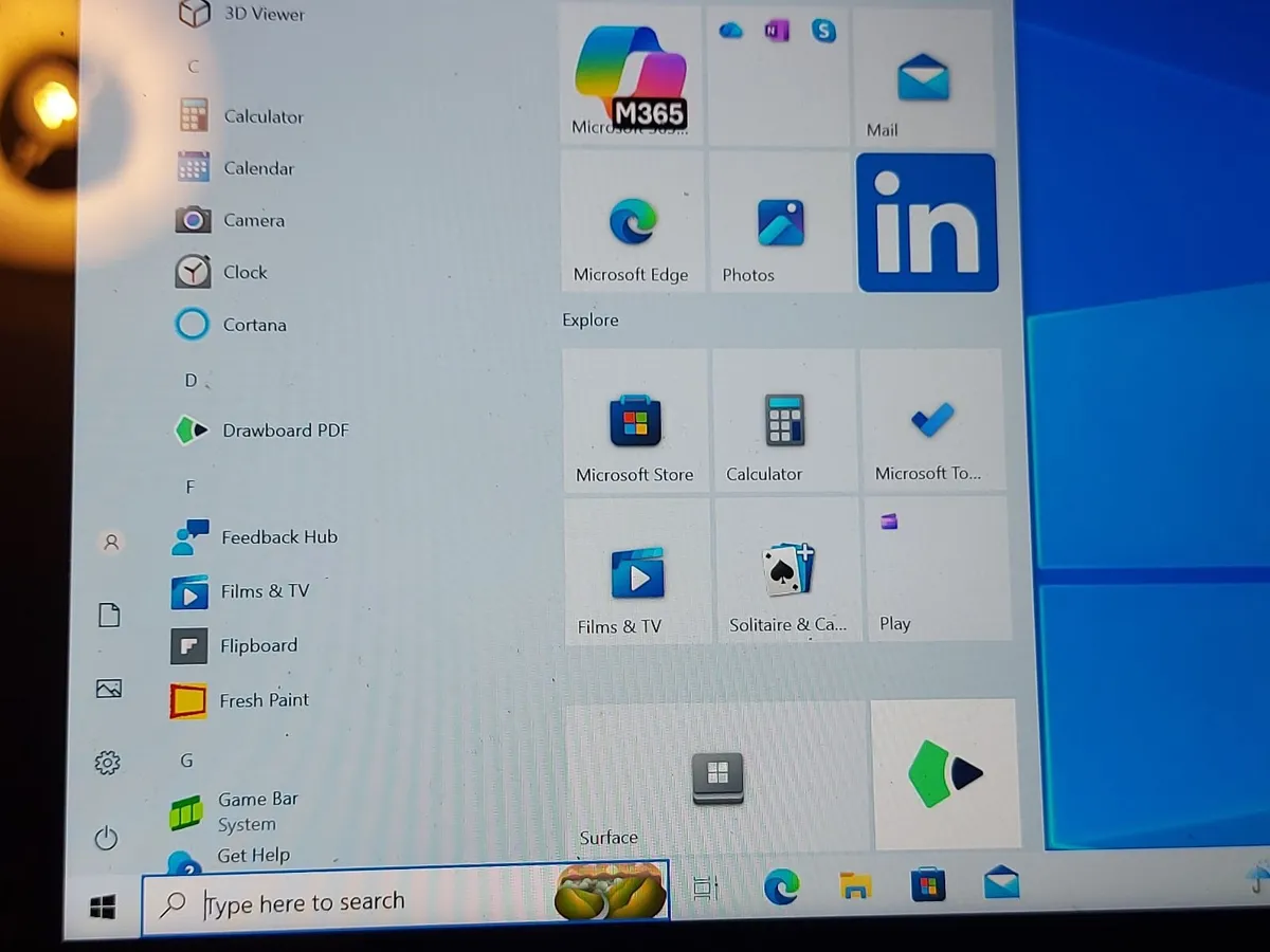 Microsoft Surface Tablet Laptop Intel Atom x7-Z870 - Image 2
