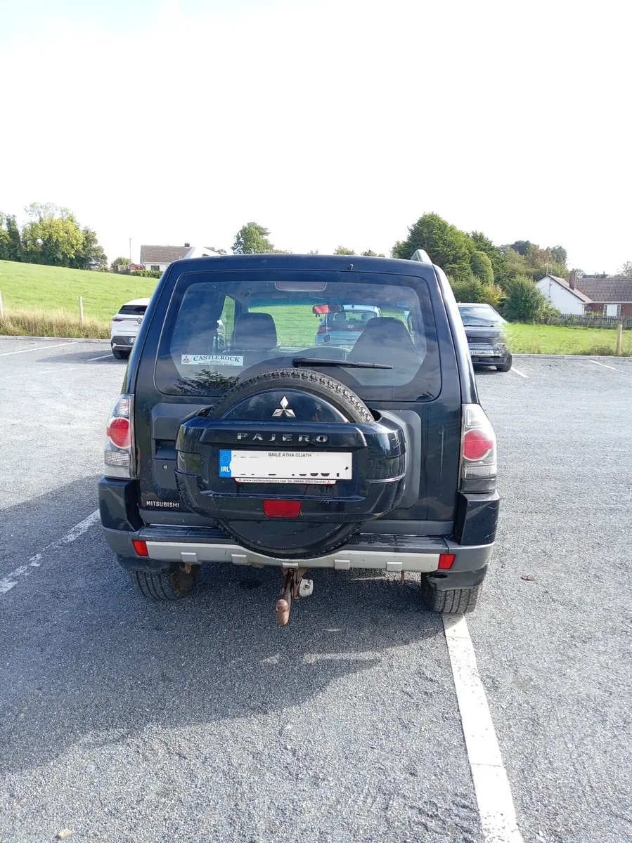 2007 Mitsubishi Pajero 3.2  SWB - Image 3