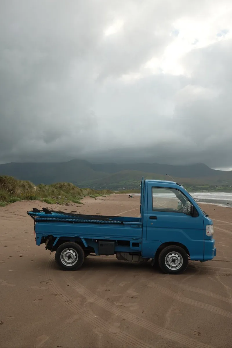 Twin Cam Daihatsu Hijet Kei Truck - Image 3