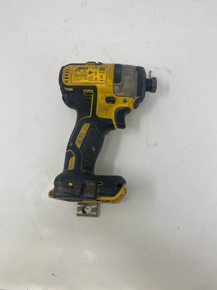DeWalt DCF887 18V XR Brushless Cordless Driver - Image 2