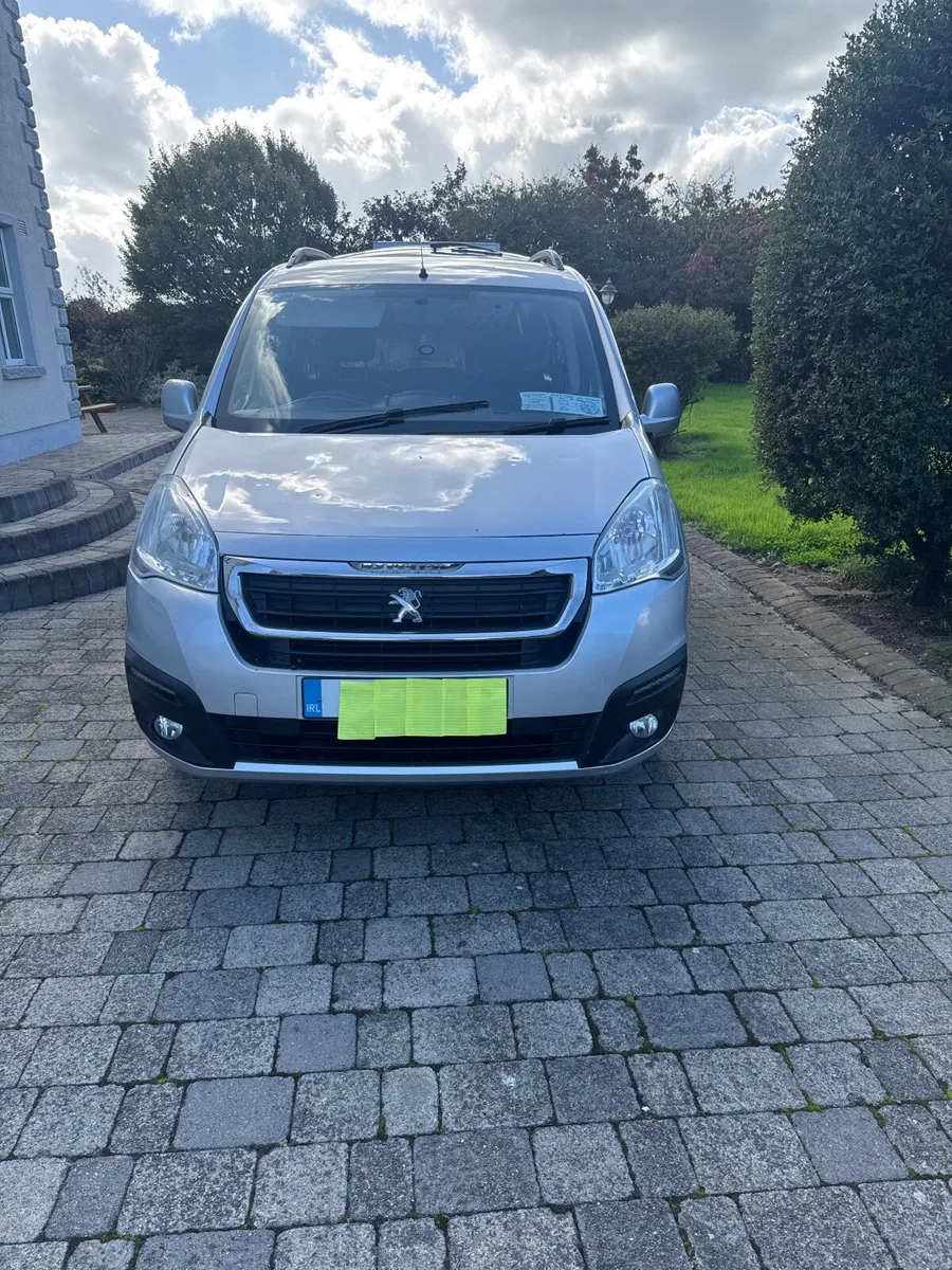 Mobility vehicle - Image 2