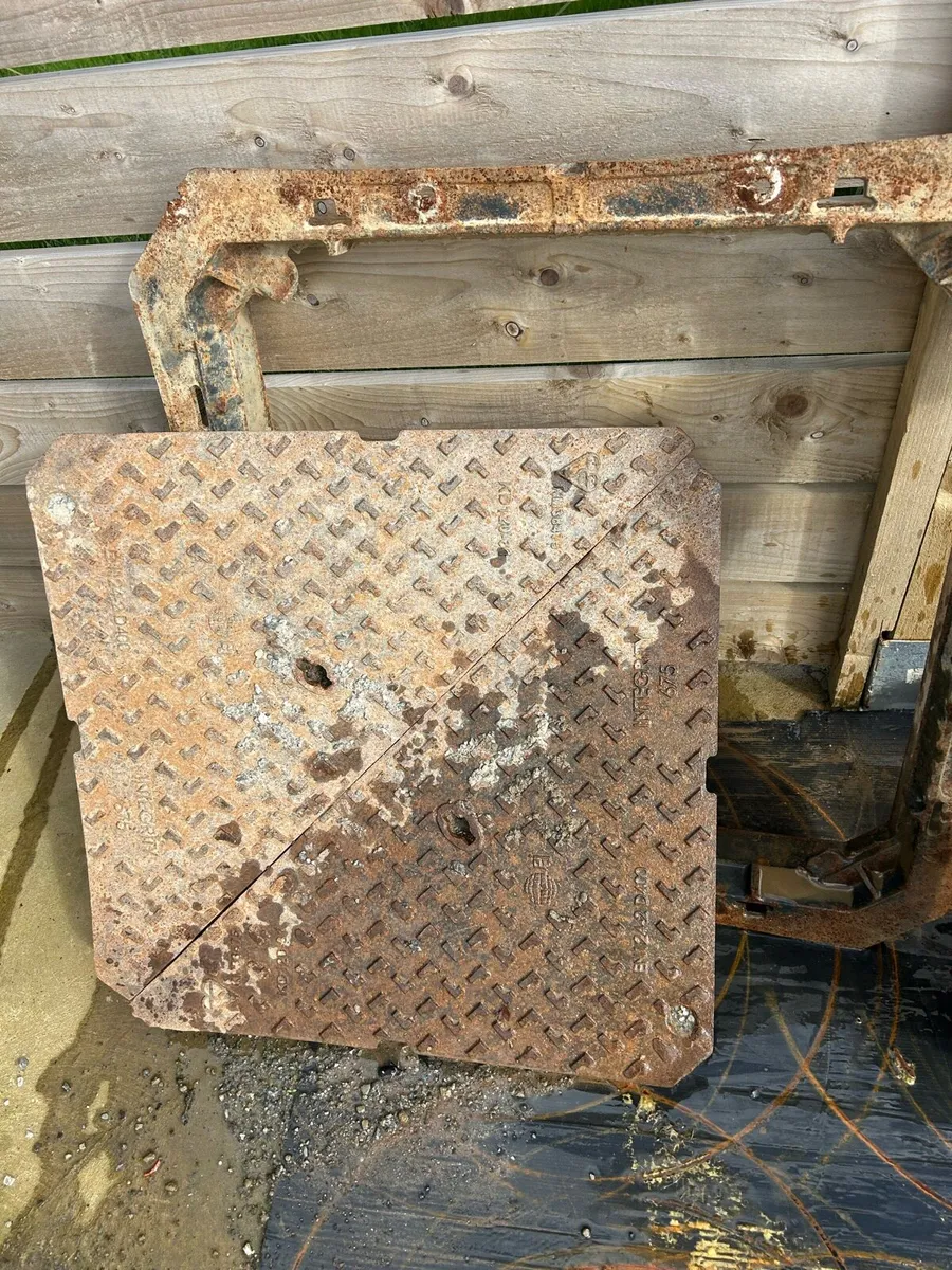 Man hole covers - Image 2