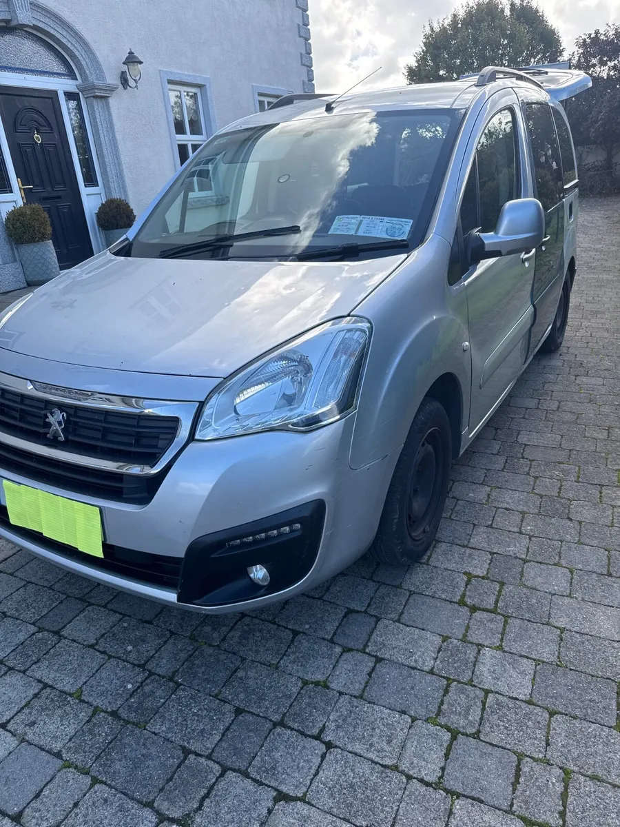 Mobility vehicle - Image 3