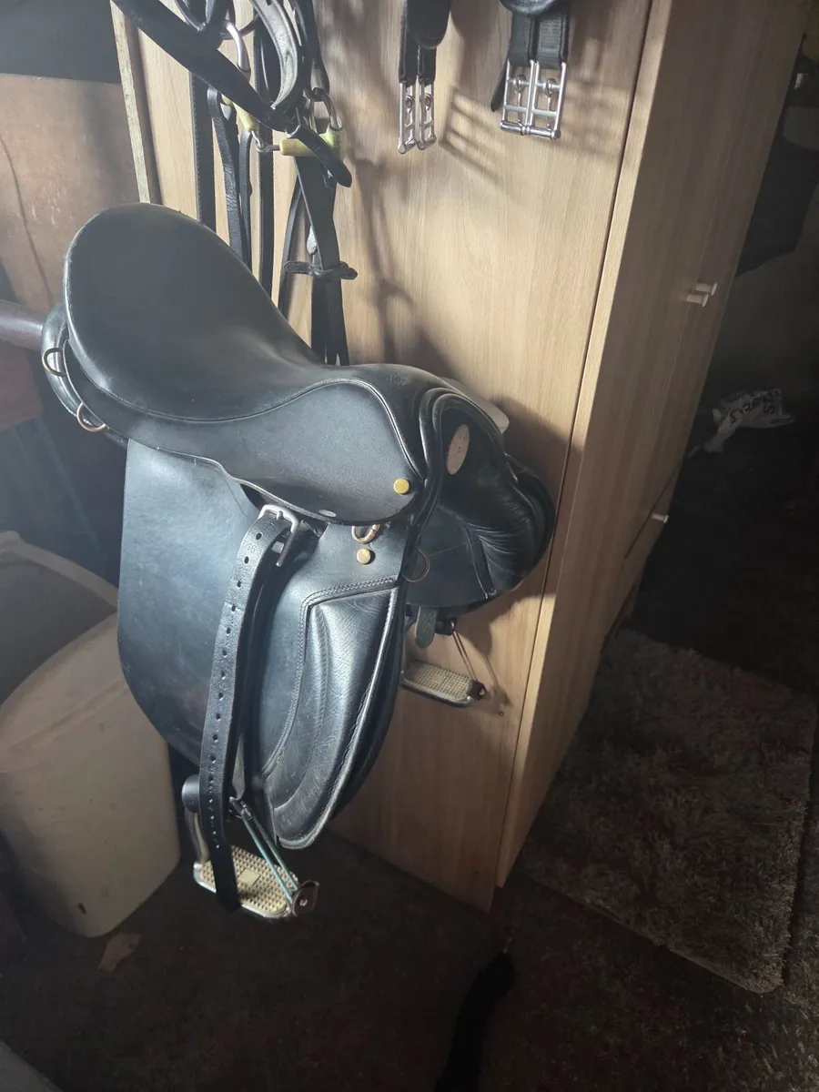 Horse saddle - Image 1