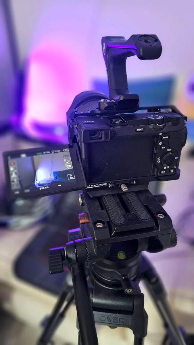 Sony A6700 Sigma 16mm F1.4 lens bundle - Image 2