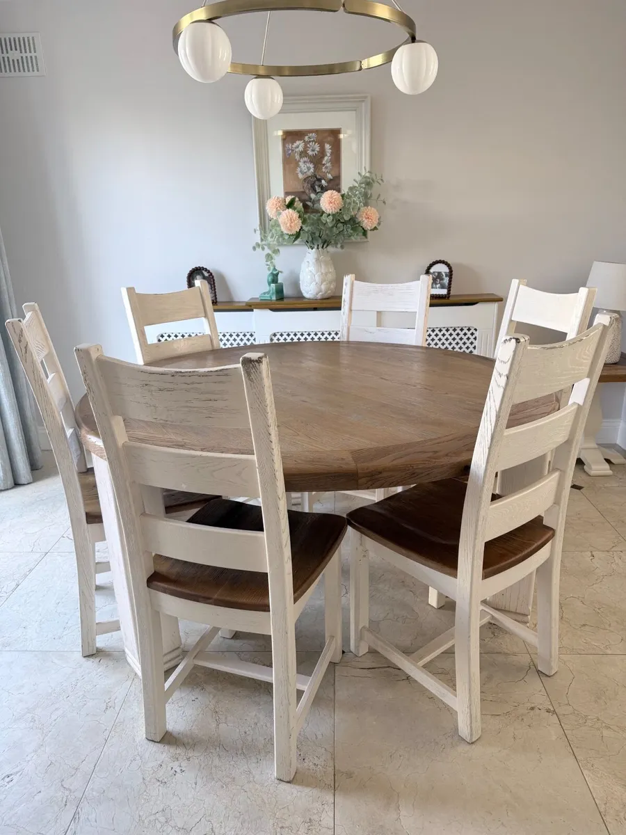 Dining table and chairs - Image 1