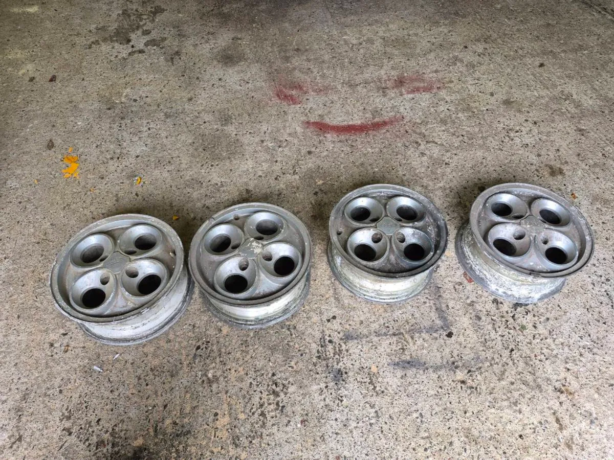 Ford Escort rims - Image 2