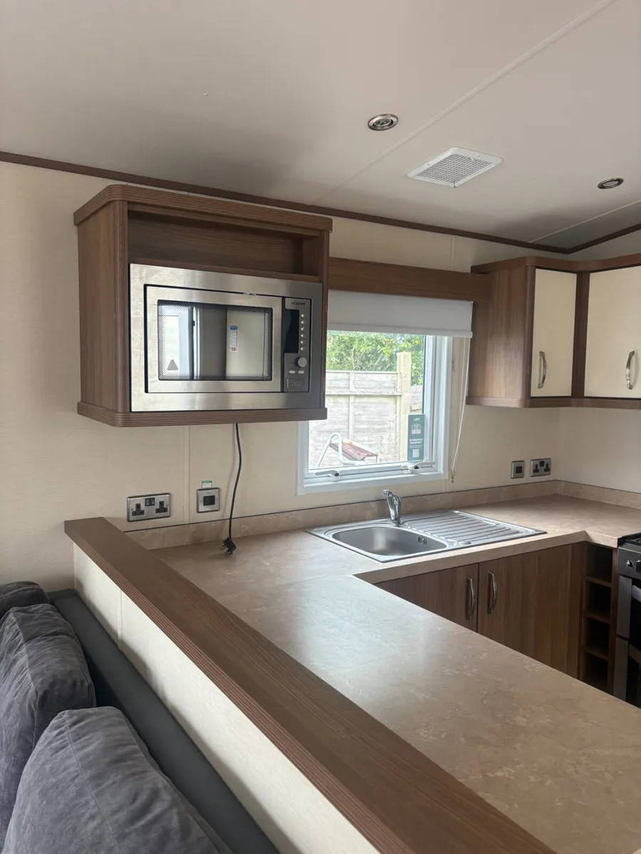 🔥 ABI ASHCROFT 38 x 12 – 3 BEDROOM 🔥  Another re - Image 2