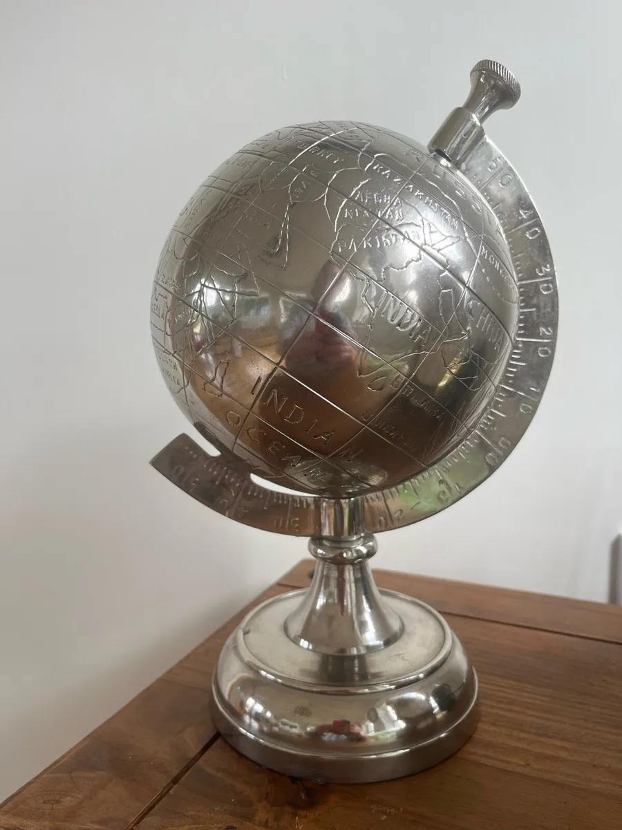 Vintage World Globe 30cm high - Image 1