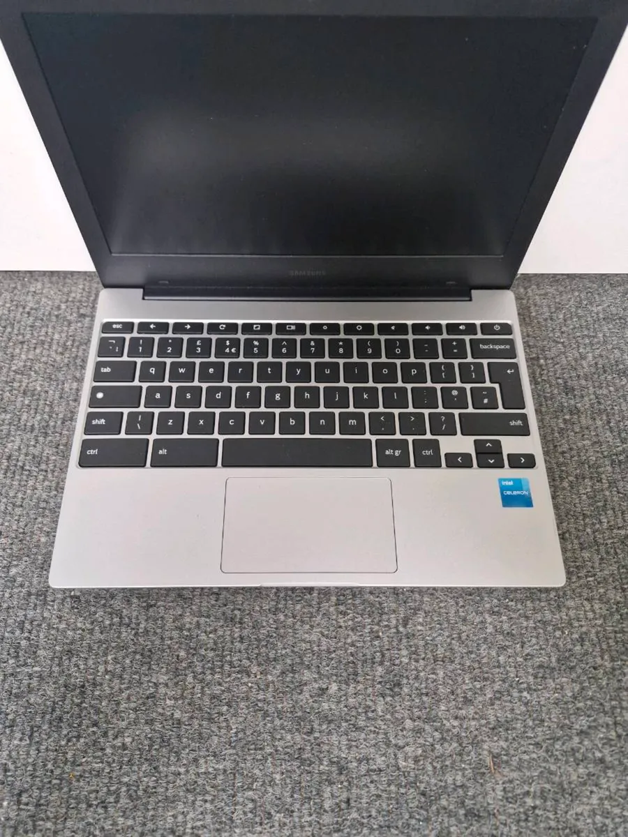 Samsung Chrome book XE310XDA Laptop - Image 2