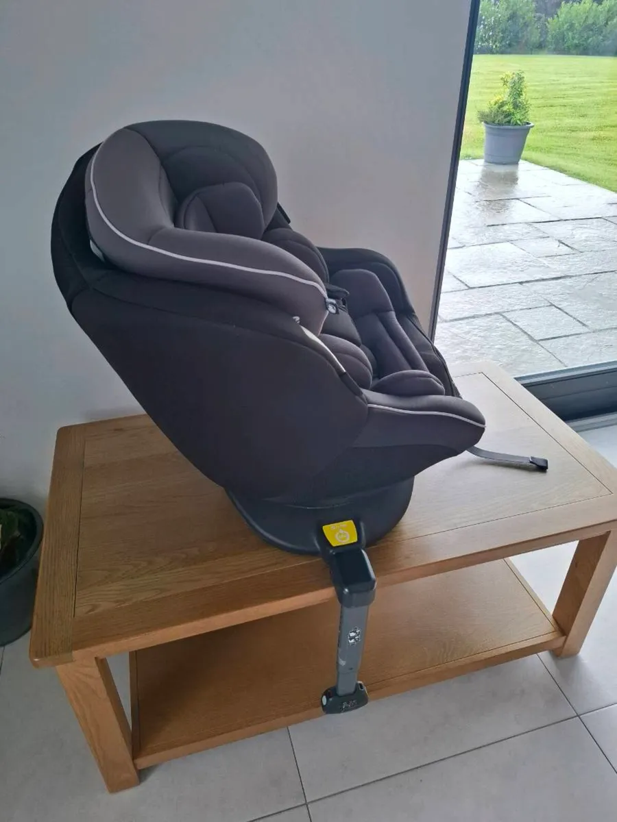 Joie 360 Swivel car seat - Image 2