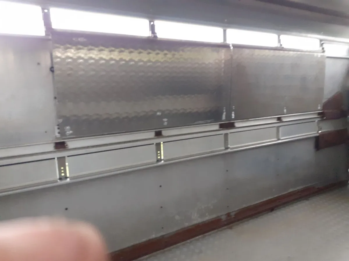 Cattle trailer - Image 3