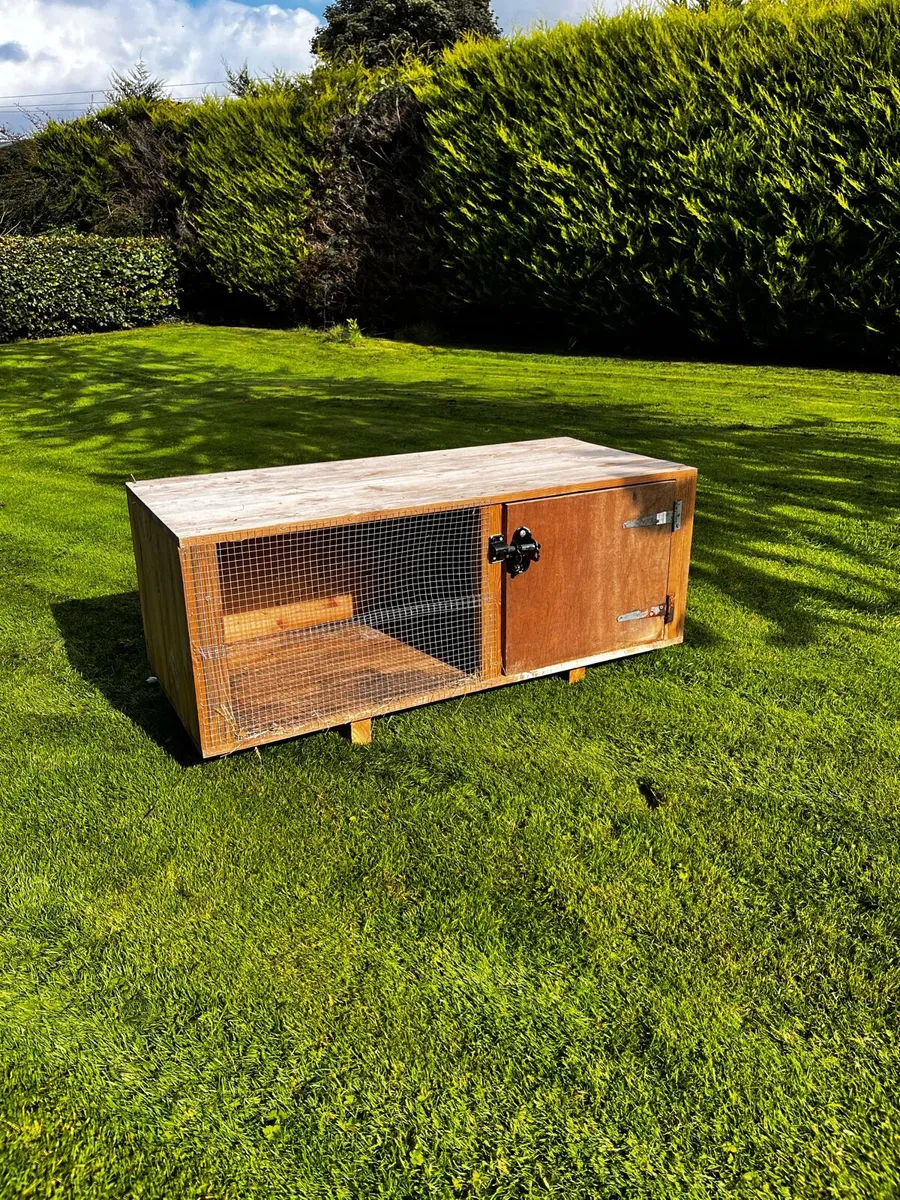 Rabbit / pet hut - Image 1