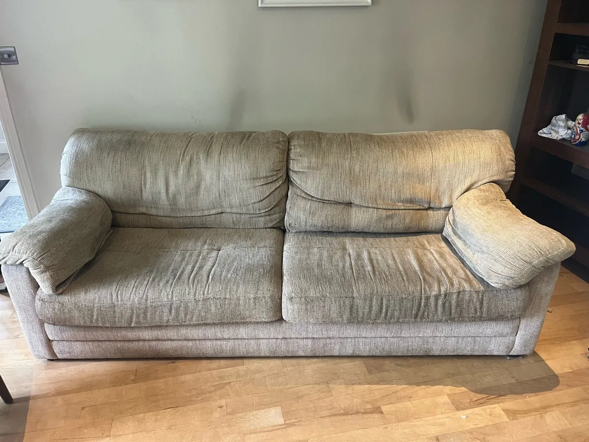 Couch 2 + 4 seater - Image 4