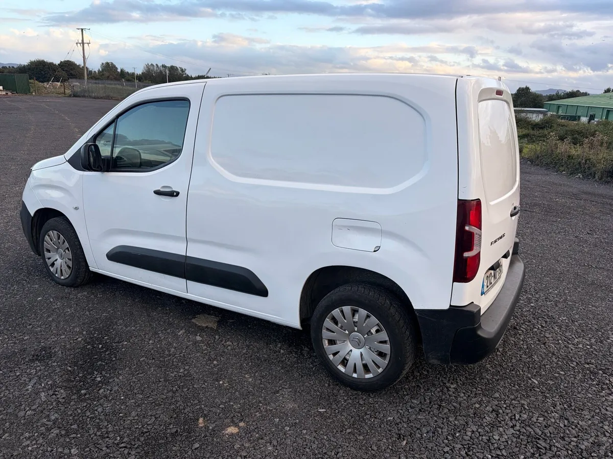 2021 Peugeot Partner , low mileage only 69,000km - Image 4