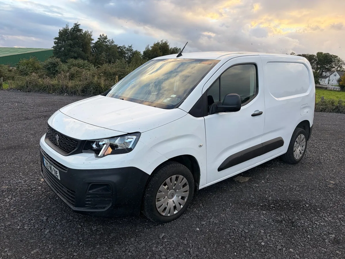 2021 Peugeot Partner , low mileage only 69,000km - Image 3