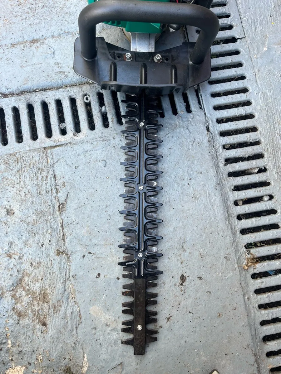 Hedge trimmer - Image 2