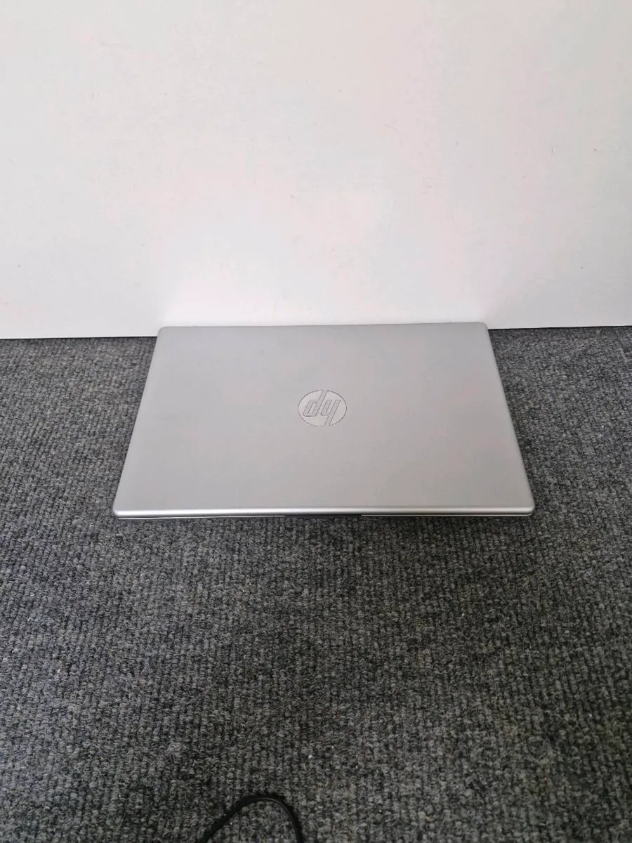 HP i7 Laptop - Image 2