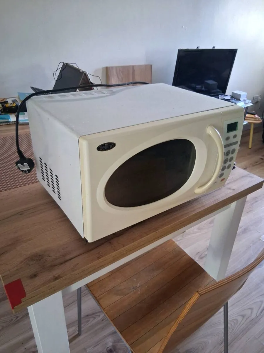 Microwave - Image 1