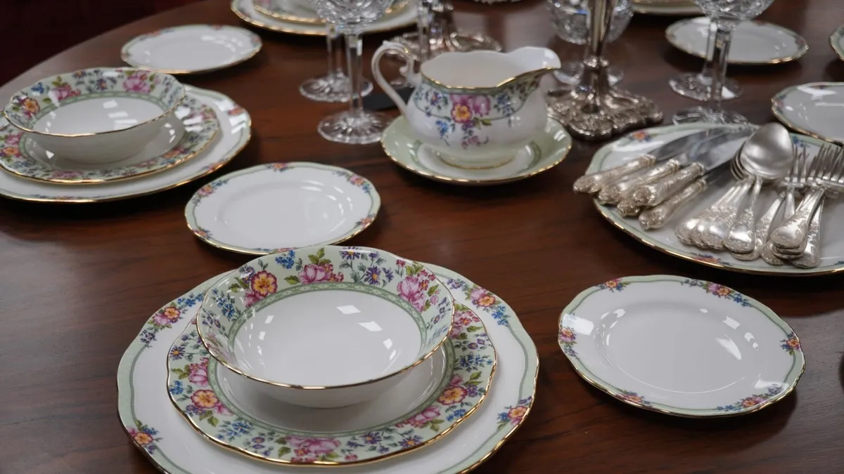 Royal Albert Hartington 29-Piece Dinner Service - Image 3