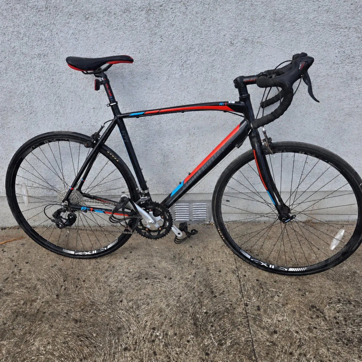 Adult Road Bike – Great for Beginners or commuting - Image 1